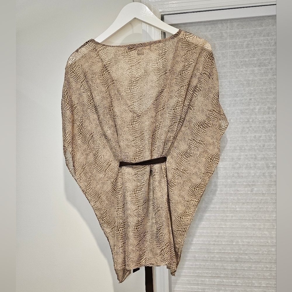 Love 21 sheer blouse in broqn size S - Picture 2 of 3